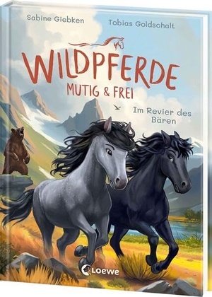 Giebken, Sabine. Wildpferde - mutig und frei (Band 6) - Im Revier des Bären - Durchstreife die Prärie mit Mustang Luna! - Eine abenteuerliche Pferdegeschichte zum Selberlesen ab 7 Jahren. Loewe Verlag GmbH, 2026.