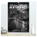 NEW YORK CITY Monochrome Stadtansichten (hochwertiger Premium Wandkalender 2024 DIN A2 hoch), Kunstdruck in Hochglanz