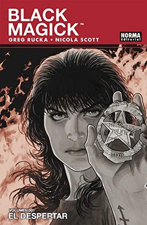 Rucka, Greg / Nicola Scott. El despertar. NORMA EDITORIAL S.A, 2019.