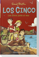 Los cinco junto al mar