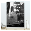 New York City Schwarz auf Weiß (hochwertiger Premium Wandkalender 2025 DIN A2 hoch), Kunstdruck in Hochglanz