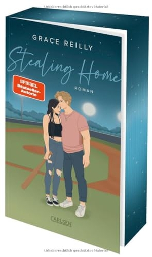 Reilly, Grace. Beyond the Play 3: Stealing Home - Heiße Forced Proximity Sports Romance! Ideal für Fans von Hannah Grace, Liz Tomforde und Elsie Silver I Erstauflage mit Farbschnitt, nur solange der Vorrat reicht. Carlsen Verlag GmbH, 2025.