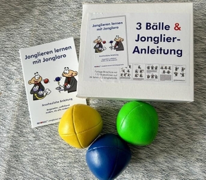 Stephan, Ehlers. 3 Bälle & Jonglier-Anleitung (blau, grün, gelb) - Große Jonglierbälle (jeweils 68mm/130g). FQL Publishing, 2009.