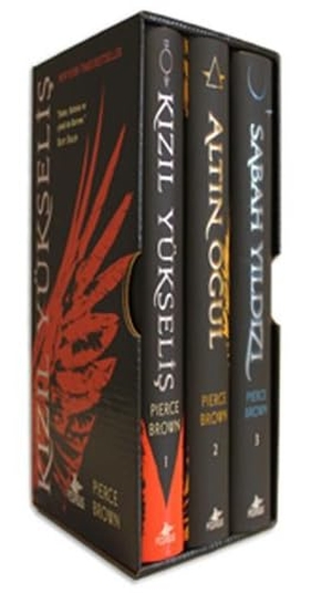 Brown, Pierce. Kizil Isyan Serisi Özel Kutulu Set 3 Cilt Takim Ciltli. Pegasus Yayincilik, 2016.