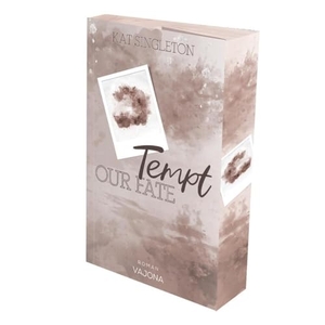 Singleton, Kat. Tempt Our Fate - Billionär-Romance mit Kleinstadt-Vibes! Mit limitiertem Farbschnitt!. VAJONA Verlag, 2025.