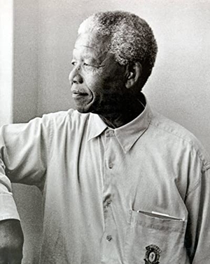 Mandela, Nelson. Mandela - An Illustrated Autobiography. Little Brown and Company, 1996.