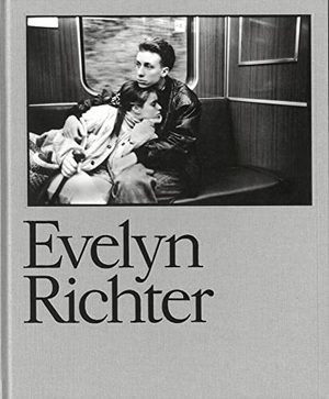 Conze, Linda / Ebner, Florian et al. Evelyn Richter. Spector Books, 2022.