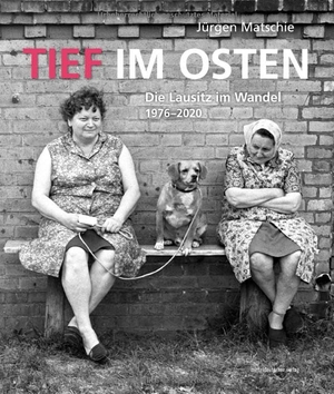 Lindner, Bernd (Hrsg.). Tief im Osten - Die Lausitz im Wandel 1976-2020. Mitteldeutscher Verlag, 2024.