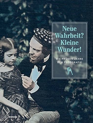 Museum Georg Schäfer Schweinfurt / Kunstmuseum Ahlen (Hrsg.). Neue Wahrheit? Kleine Wunder! Die frühen Jahre der Fotografie - Katalog zur Ausstellung im Museum Geogr Schäfer, Schweinfurt, Kunstmuseum Ahlen und Kunstsammlung Jena 2021/22. Wienand Verlag & Medien, 2021.