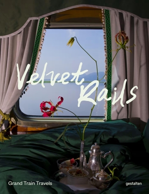 Gestalten / Iris Hempelmann et al (Hrsg.). Velvet Rails - Grand Train Travels. Gestalten, 2026.