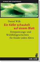 Ein Käfer schaukelt auf einem Blatt
