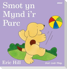 Smot yn Mynd i'r Parc