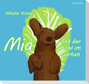 Mia und der Kohl im Garten