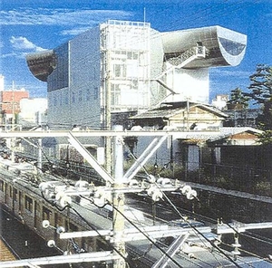 Watanabe, Hiroshi. The Architecture of Tokyo. Edition Axel Menges GmbH, 2000.