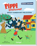 Pippi Langstrumpf spielt Fangen mit Polizisten