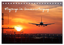 Flugzeuge im Sonnenuntergang (Tischkalender 2025 DIN A5 quer), CALVENDO Monatskalender