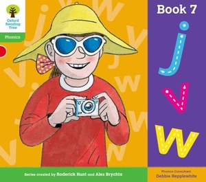 Hepplewhite, Debbie / Roderick Hunt. Oxford Reading Tree: Level 2: Floppy's Phonics: Sounds and Letters: Book 7. Oxford University Press, 2011.
